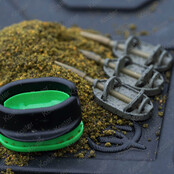 ICS In-Line Dura Flat Method Feeder - Medium