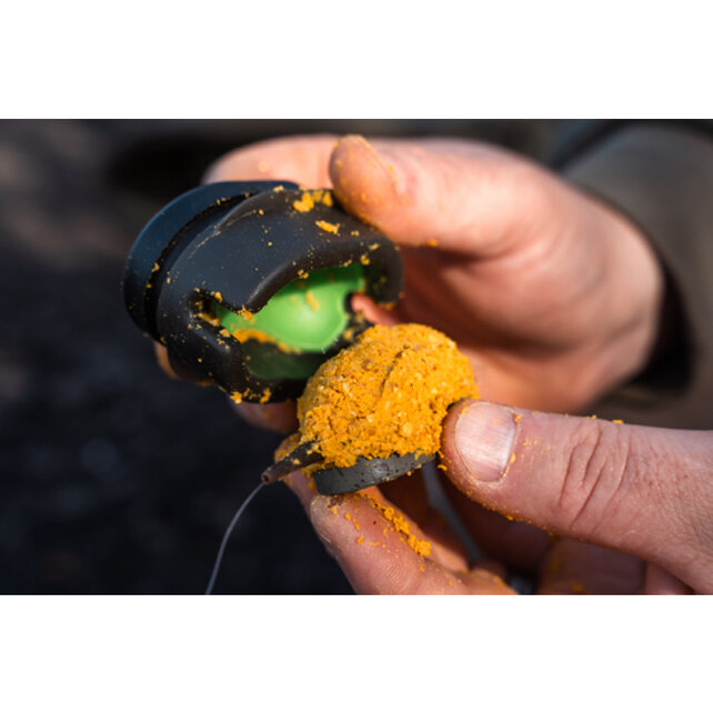 Lead Free Dura Method Feeder