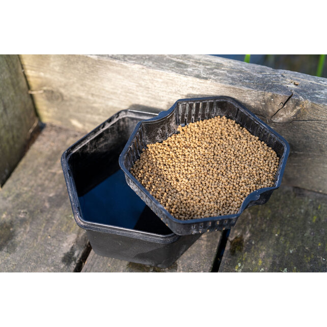 Sucure-Lock Bait Box & Sieve Large 2 Liter
