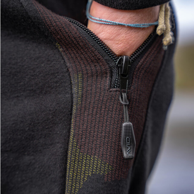 Distortion Black Jogger Shorts Maat XL