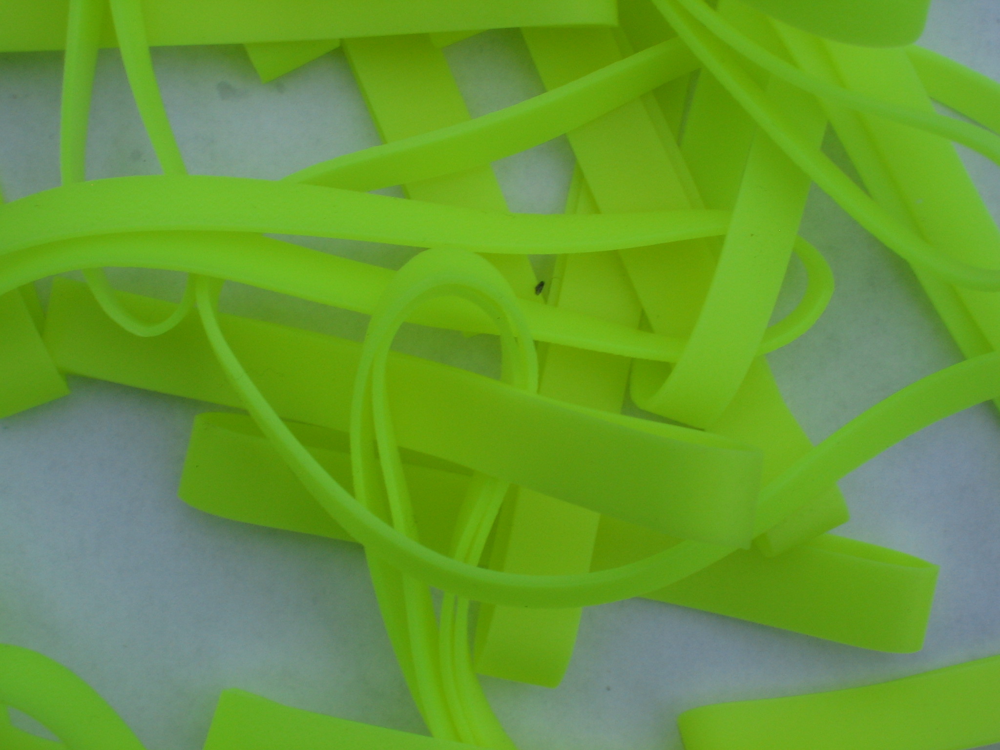 O.08 Fluorescent elastic Yellow L. 90 mm, Width 2 mm