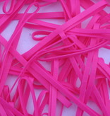 Q.08 Fluoreszierendes Gummiband Rosa L. 90 mm, Breite 2 mm