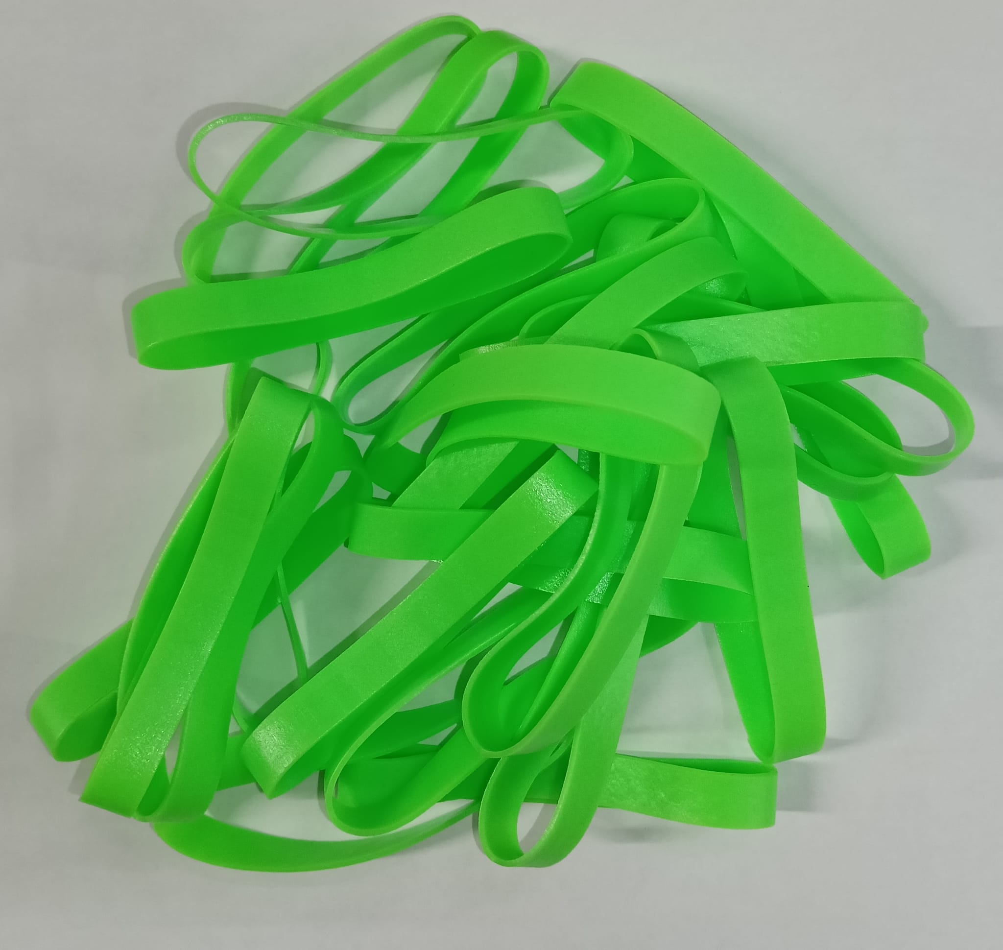 O.14 Fluoreszierendes Gummiband Grün L. 90 mm, Breite 20 mm