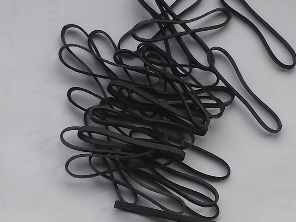 20 Black elastic band Length 140 mm, Width 15 mm