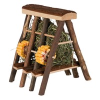 Houten hooiruif met hooi voor konijn en knaagdier