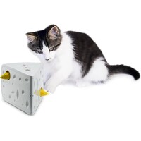 Cheese Automatic Cat Teaser