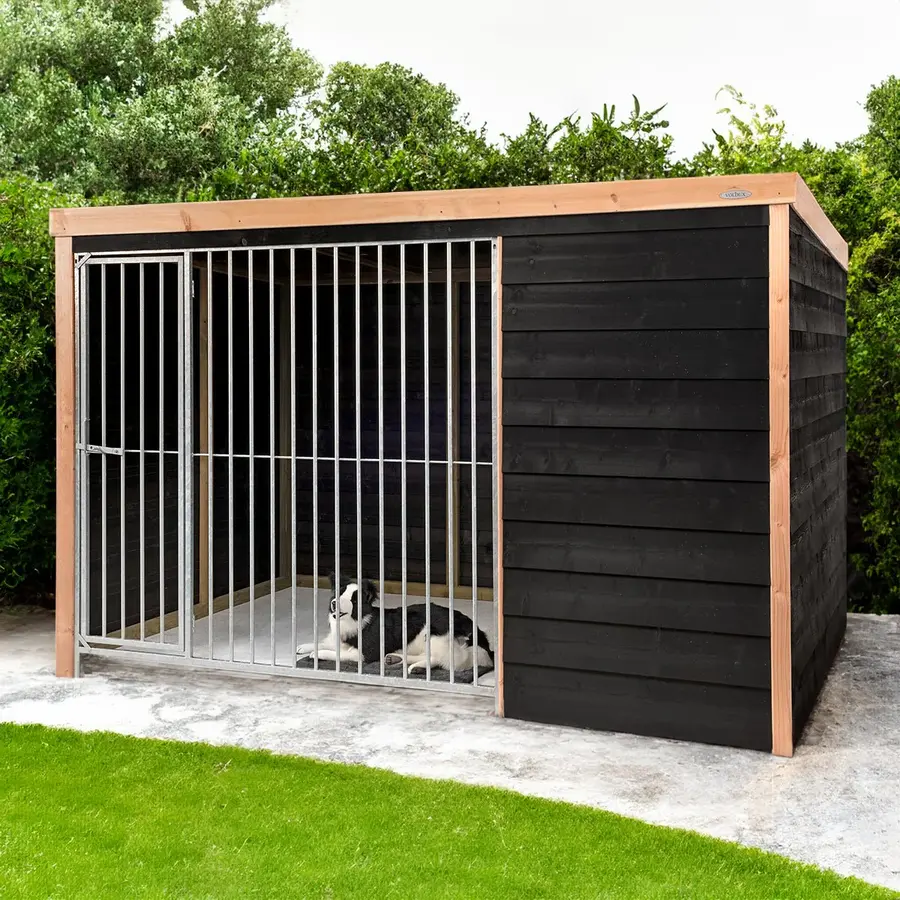 Hondenkennel Bas | buitenmaat incl. dak 316 x 208 x 196 cm | houten buitenkennel met windluw voorpaneel