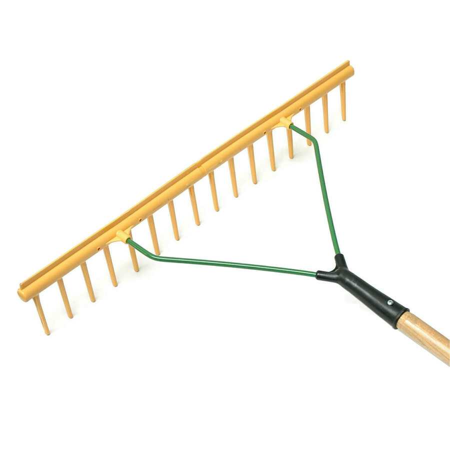 Polyhark met egaliseerkant 64 cm en houten steel 160 cm