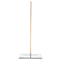 Grashark 60 cm met 32 tanden en houten steel 160 cm