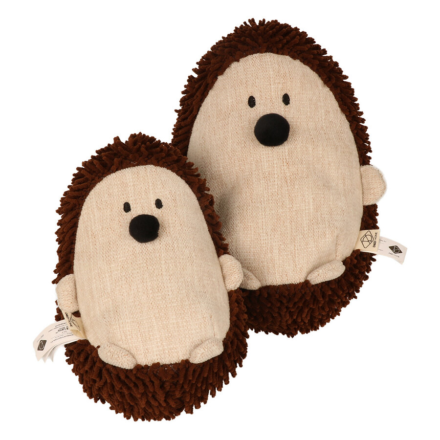 Trappelkussen Spike Bruin – egelvormig kattenspeeltje van chenille & moppy met catnippocket