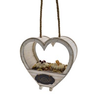 Vogeltaart hangend hart van hout – decoratieve vogeltraktatie in cadeauverpakking