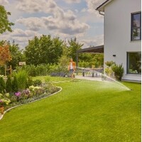 AquaPrecise kant-en-klaar beregeningsset op zonne-energie voor gazon tot 320 m²