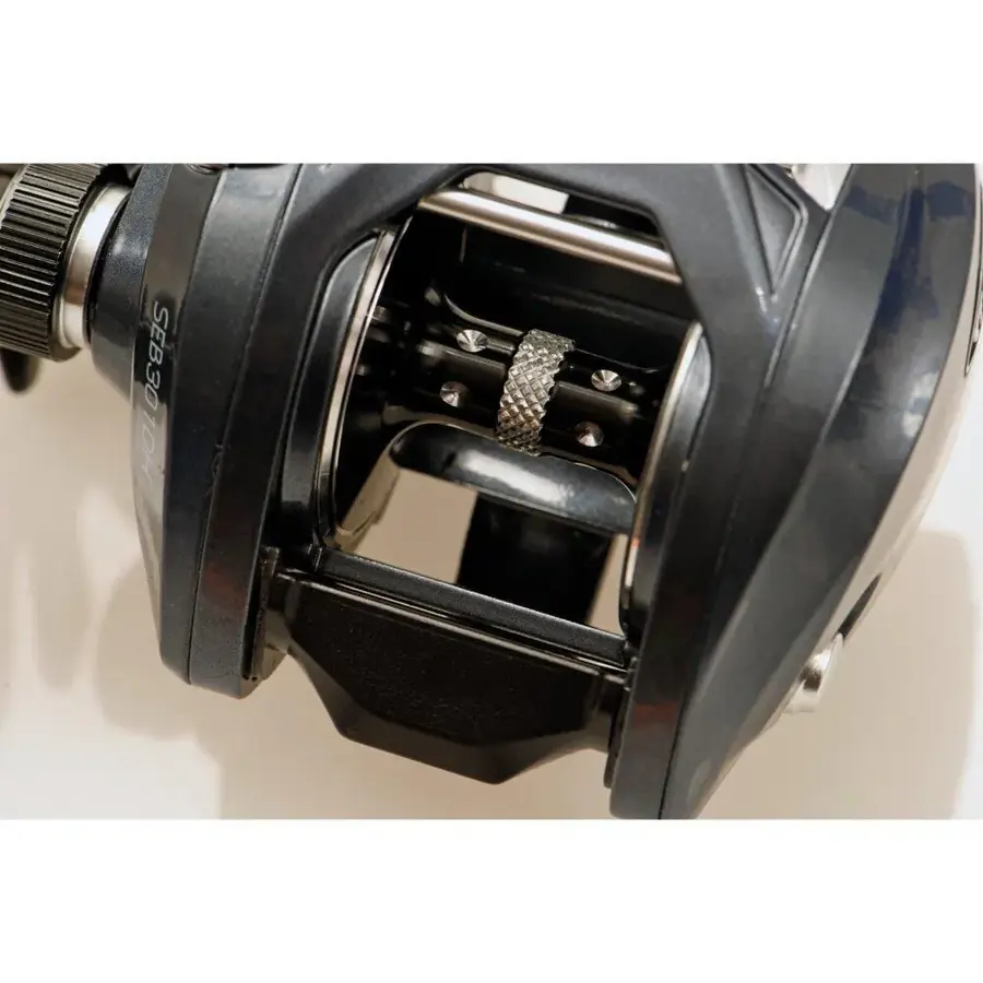 Seabull 301 LH linkshandige roofvis reel met dubbele slinger en 12 kg slipkracht