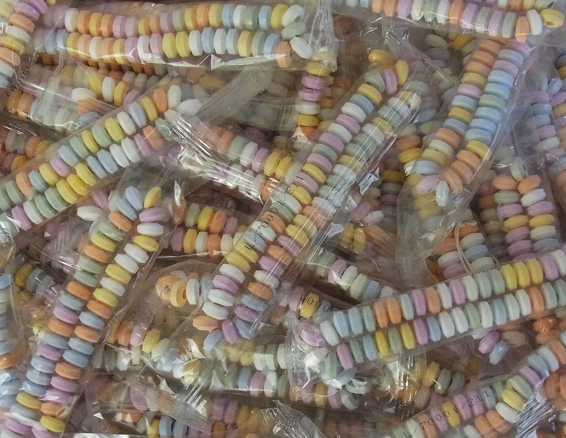 CAPTAIN PLAY Candy Box mit 50 Süße Ketten in Einzelverpackung