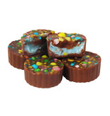 CAPTAIN PLAY Bubble Gum Style Chocolates, 160g | Pralinen mit saftiger Bubble Gum Creme Füllung | feines Topping aus Kaubonbon Stückchen