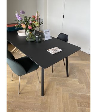 Studio Henk  Eetkamertafel - HPL