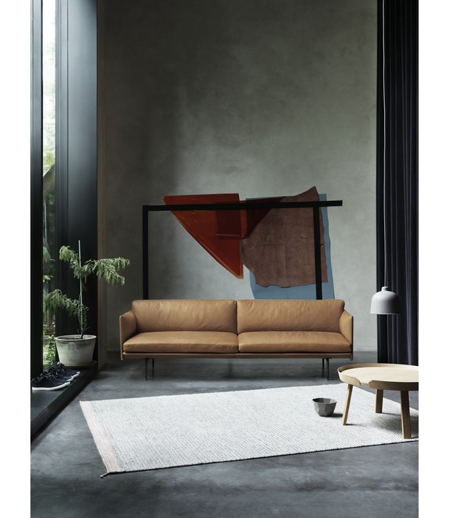 Outline sofa - 3 seater