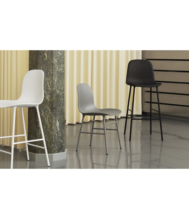 Form barkruk met stalen onderstel