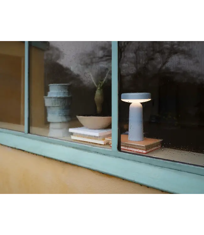 Ease Portable Lamp