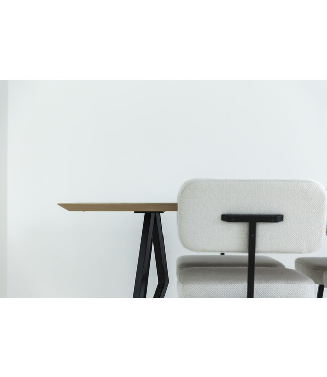 Ode Chair in stof Brema