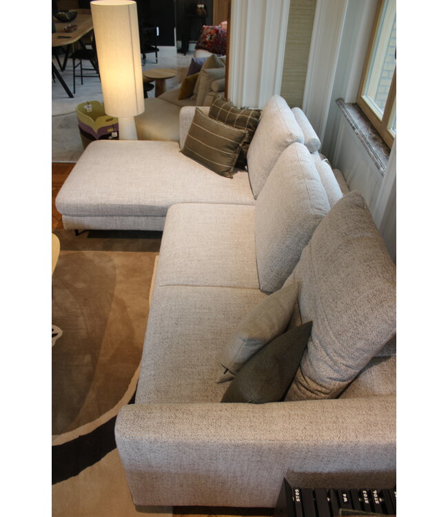 AUGUST zetel - Toonzaalmodel