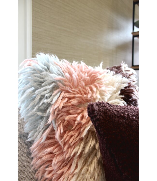 Fluffy striped kussen