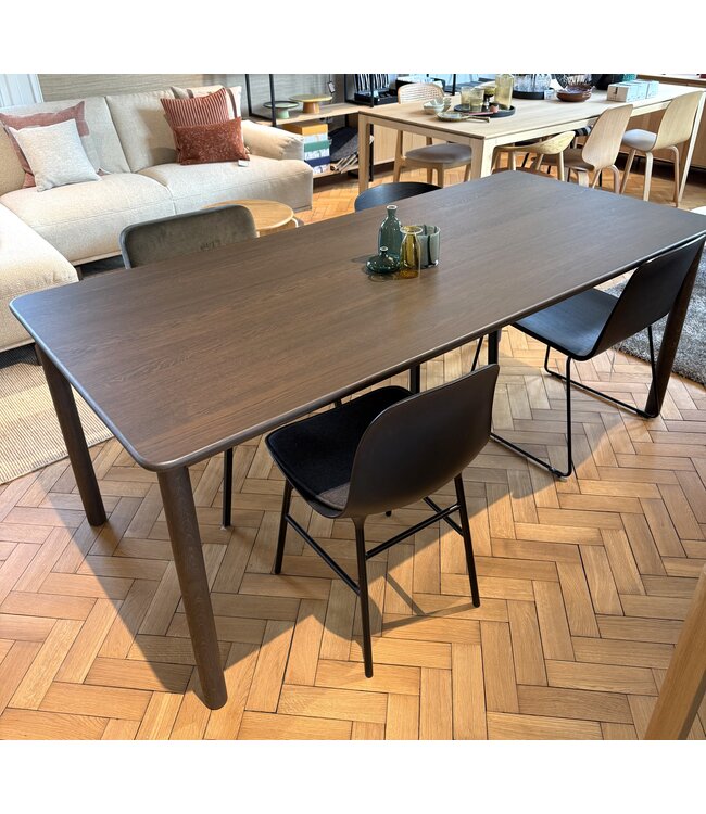 Celine Tafel - Toonzaalmodel