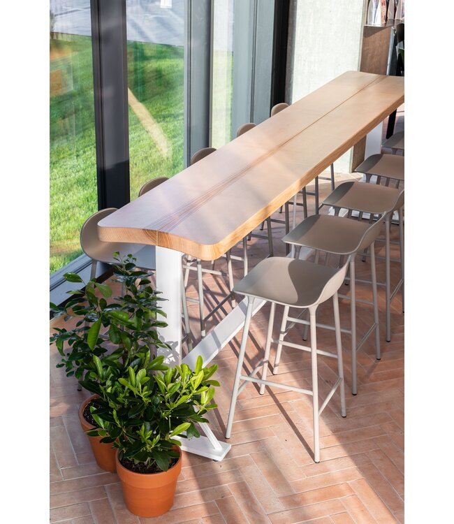 Form Barstool - Steel