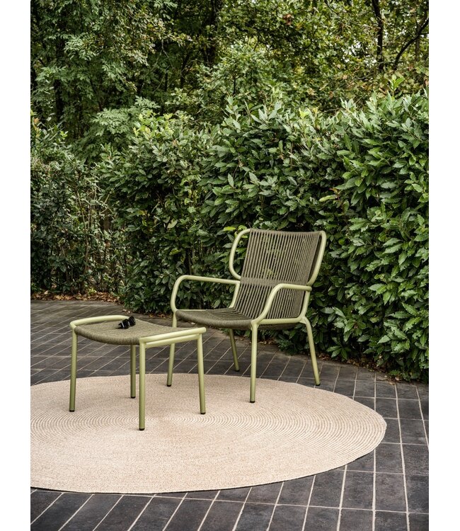 Ribbon lounge chair - outdoor