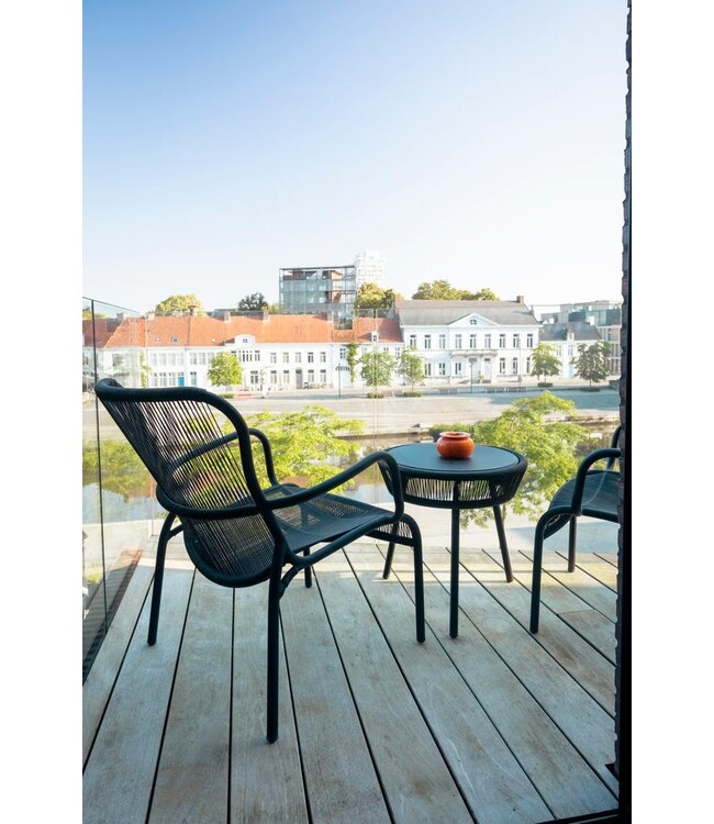Loop lounge chair
