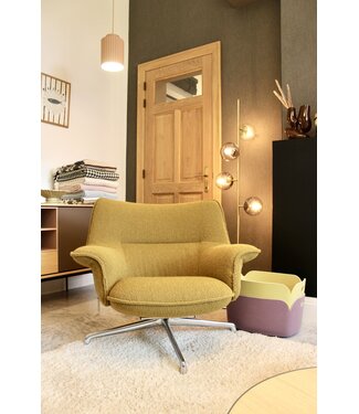Muuto Doze Lounge Chair Toonzaalmodel
