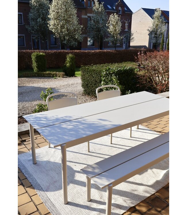 Muuto linear set tafel / stoel / bank - Toonzaalmodel