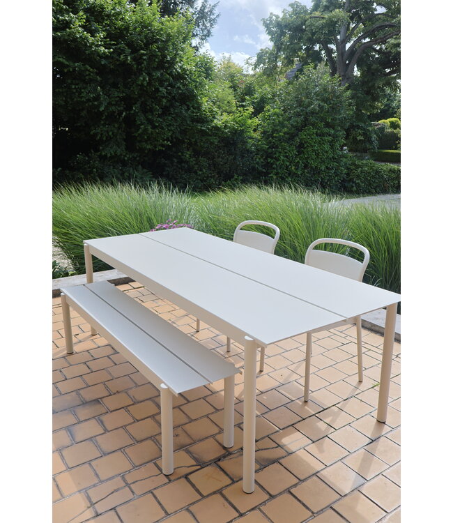 Muuto linear set tafel / stoel / bank - Toonzaalmodel