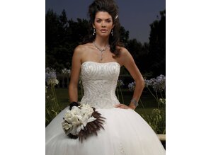 1866 Traumhaftes Brautkleid