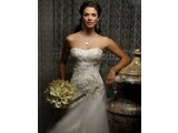 1863 Bezauberndes Brautkleid