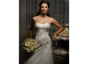 1863 Bezauberndes Brautkleid
