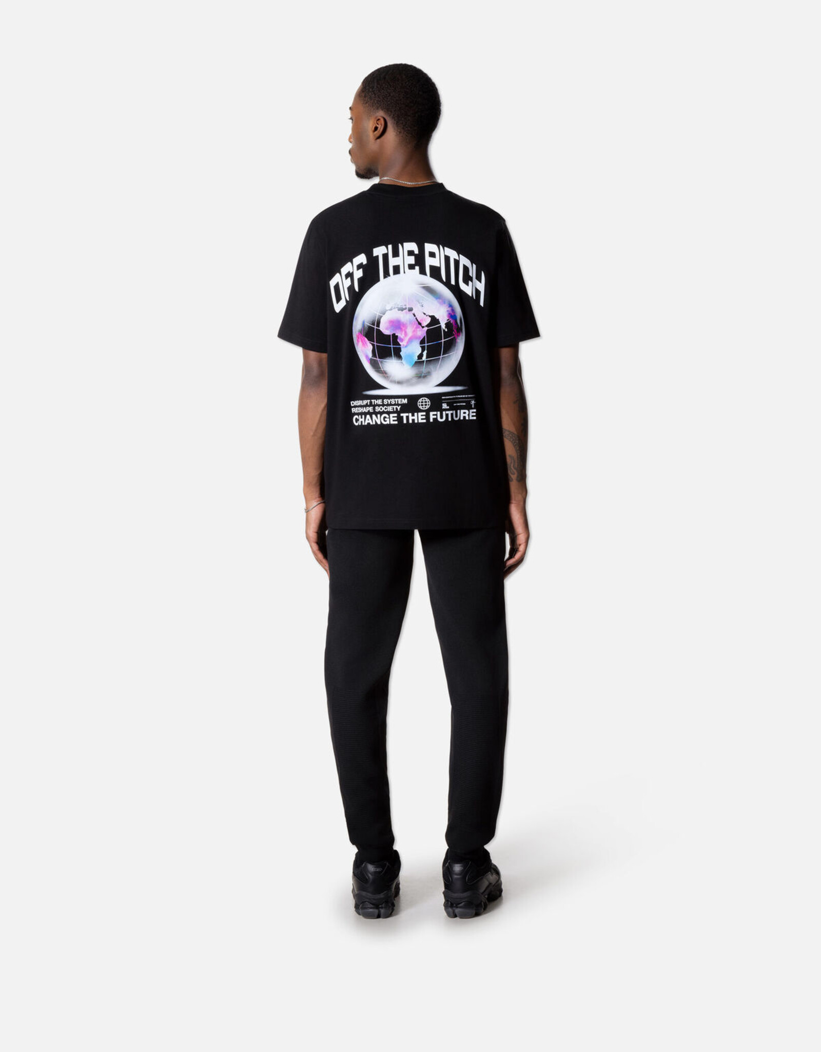 Off the pitch Globe Regular Tee