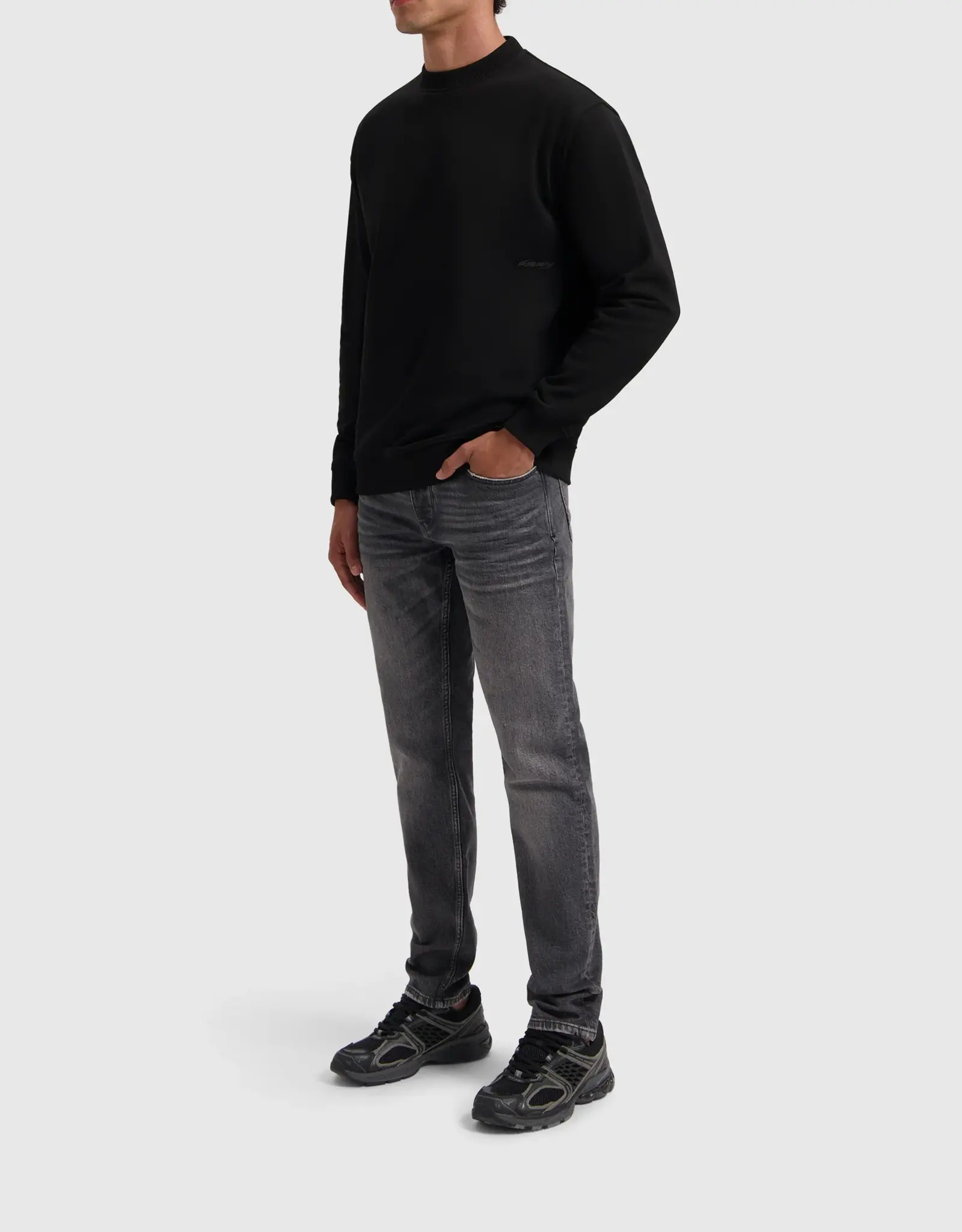 Pure Path Loose Fit Sweater Crewneck