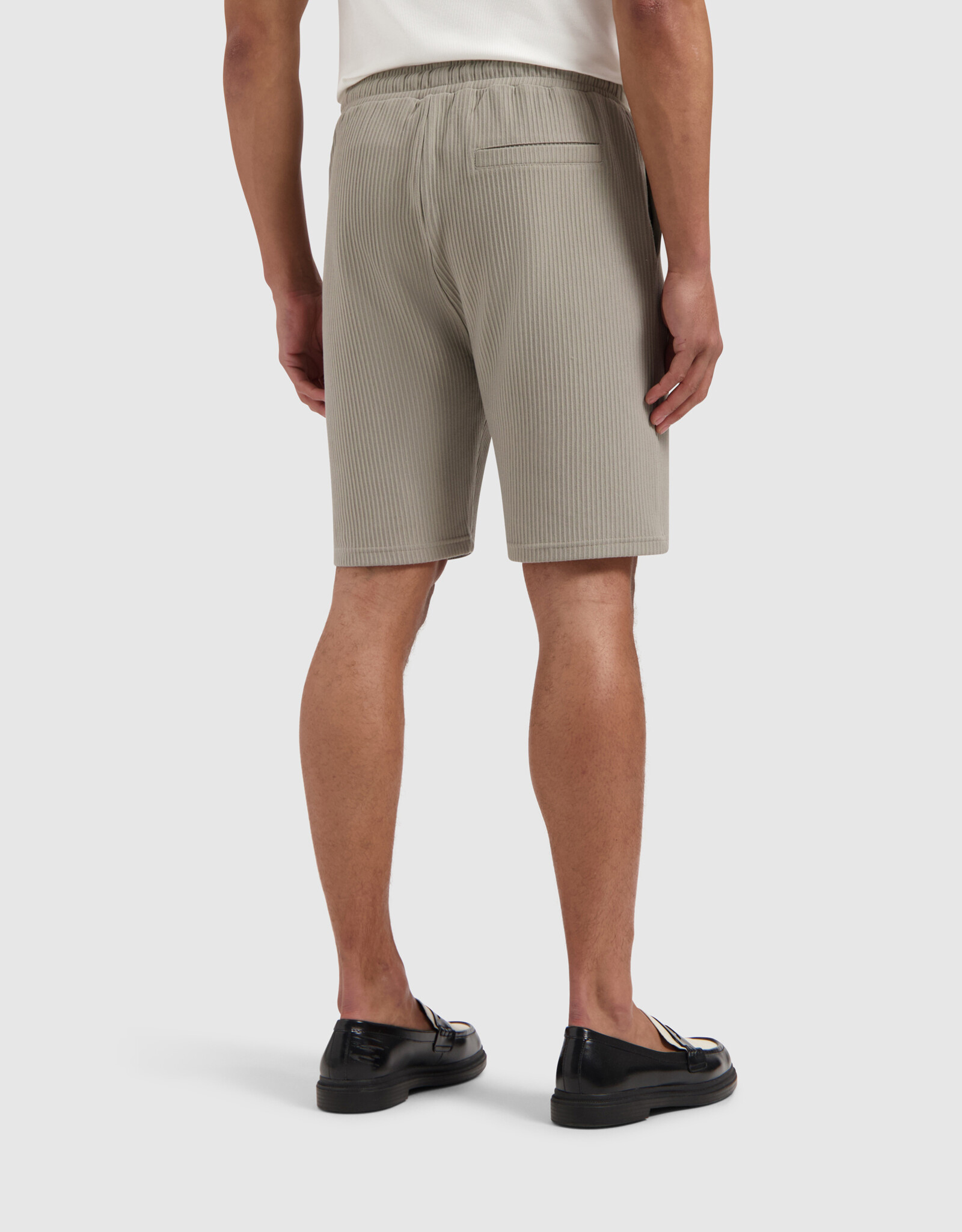 Pure Path Vertical Lined Short