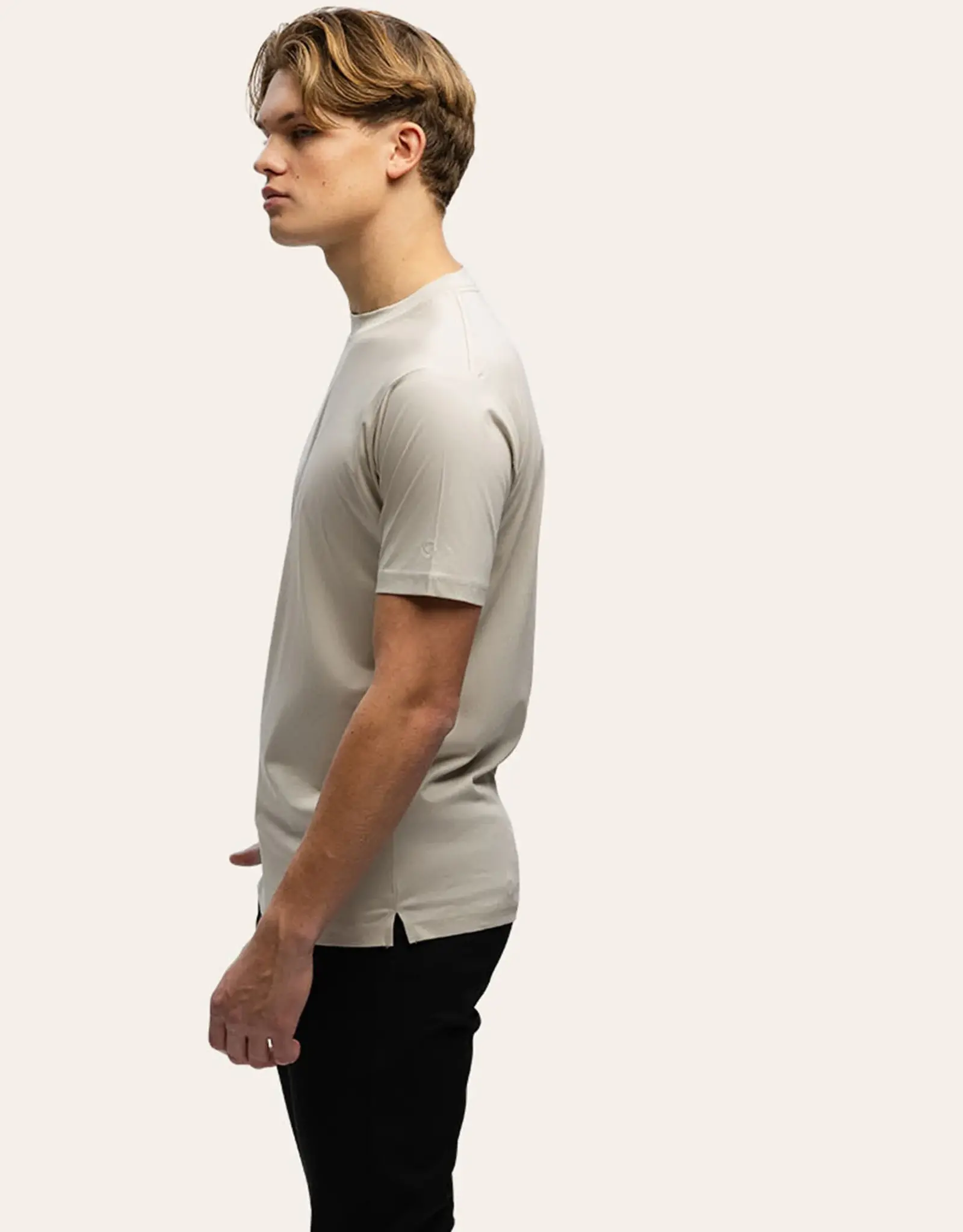 Tria D'oro Glans Slim Fit Tee