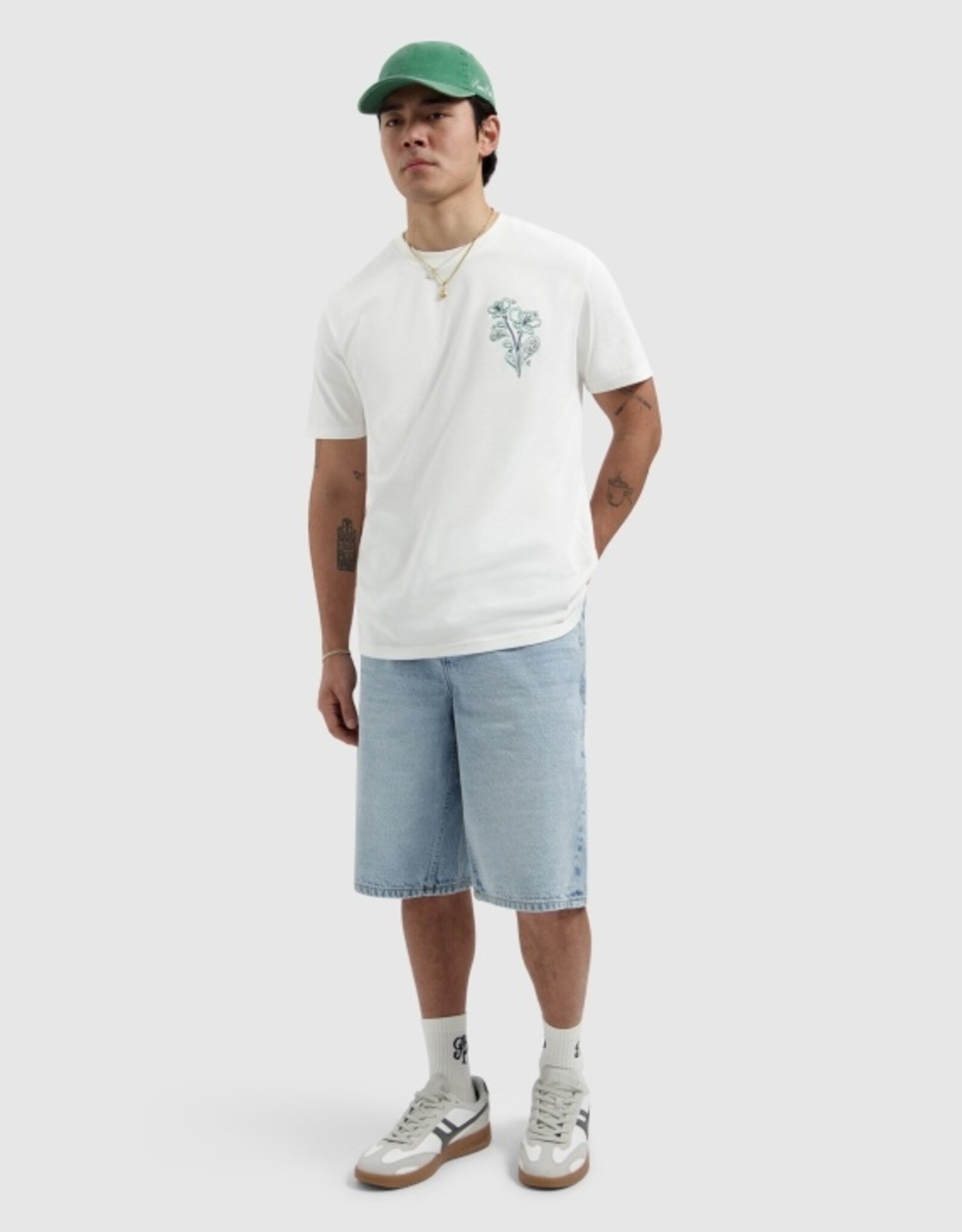 Pure Path Embroidered Flower T-shirt