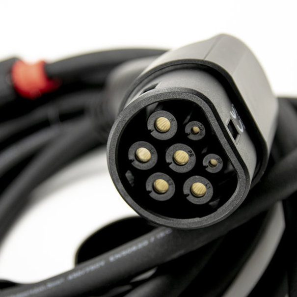 Besen Draagbare EV reislader Type 2 -  Inclusief 5 adapters - Tas - Muurbeugel  - Stroommeter - Intelligente adapter