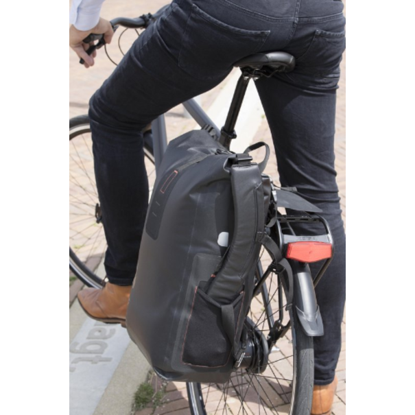 New Looxs New Looxs Fietsrugzak Varo Backpack - Zwart - 22 Liter