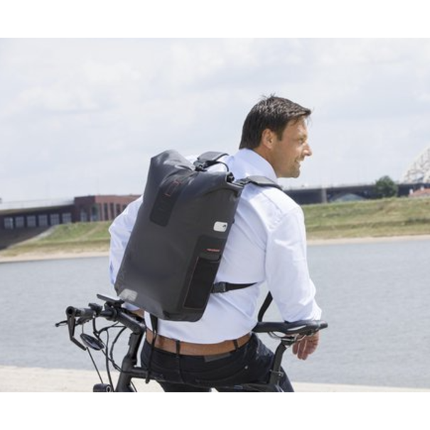 New Looxs New Looxs Fietsrugzak Varo Backpack - Zwart - 22 Liter