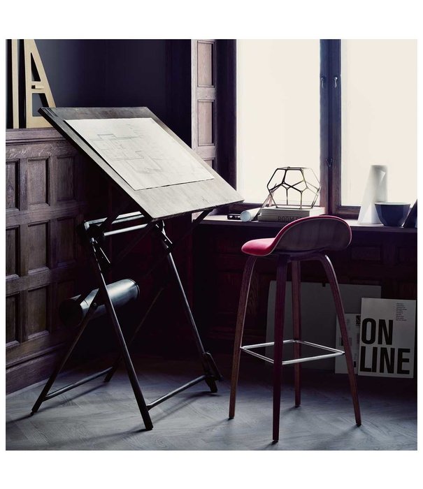 Gubi  Gubi - 3D barkruk gestoffeerd center voet