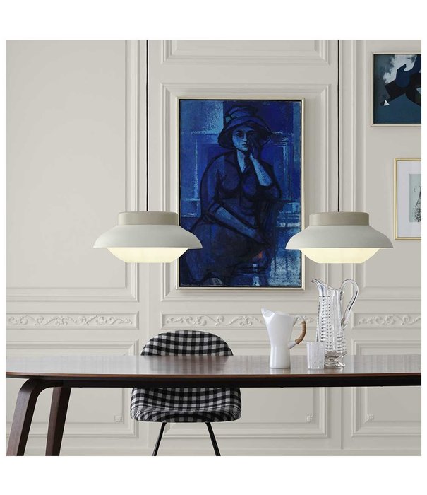 Gubi  Gubi 3D Dining Chair fully upholstered, center base