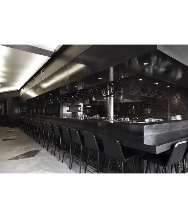 Fredericia  Fredericia - Spine Wood barkruk voorkant leer bekleding