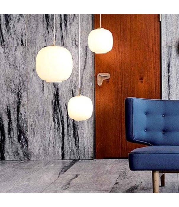 Louis Poulsen  VL45 Radiohus Hanglamp messing, glossy wit opaal