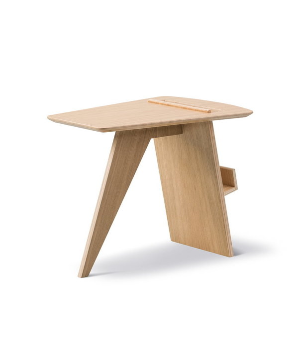 Fredericia  Model 6500, Magazine side table