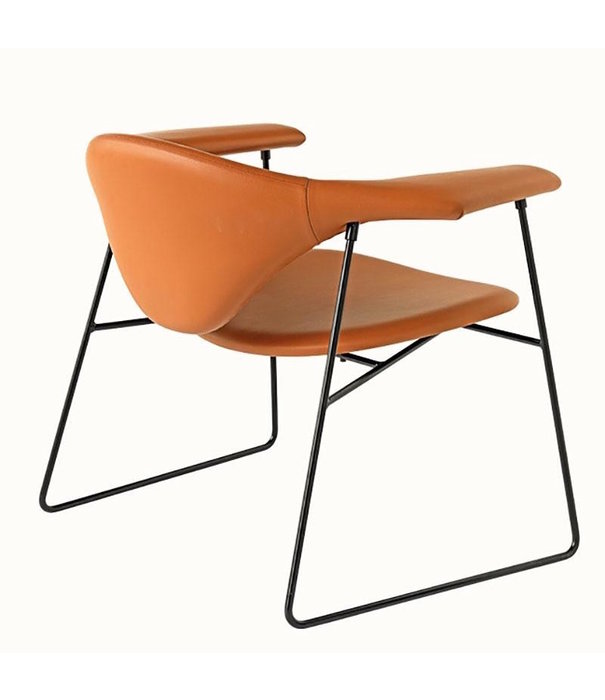 Gubi  Masculo Lounge Stoel leer, basis slede voet